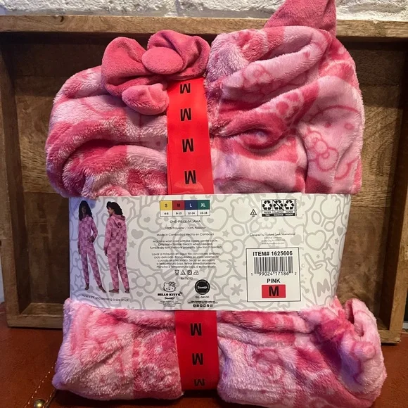 HELLO KITTY Women's One-Piece Pajama, ADULT MEDIUM 8-10, New - Picture 3 of 5